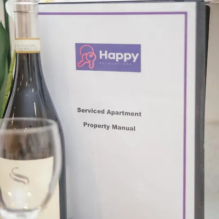 Stunning 2-Bed Apartment In Stevenage, Sleeps 5 With Free Private Parking Exterior photo
