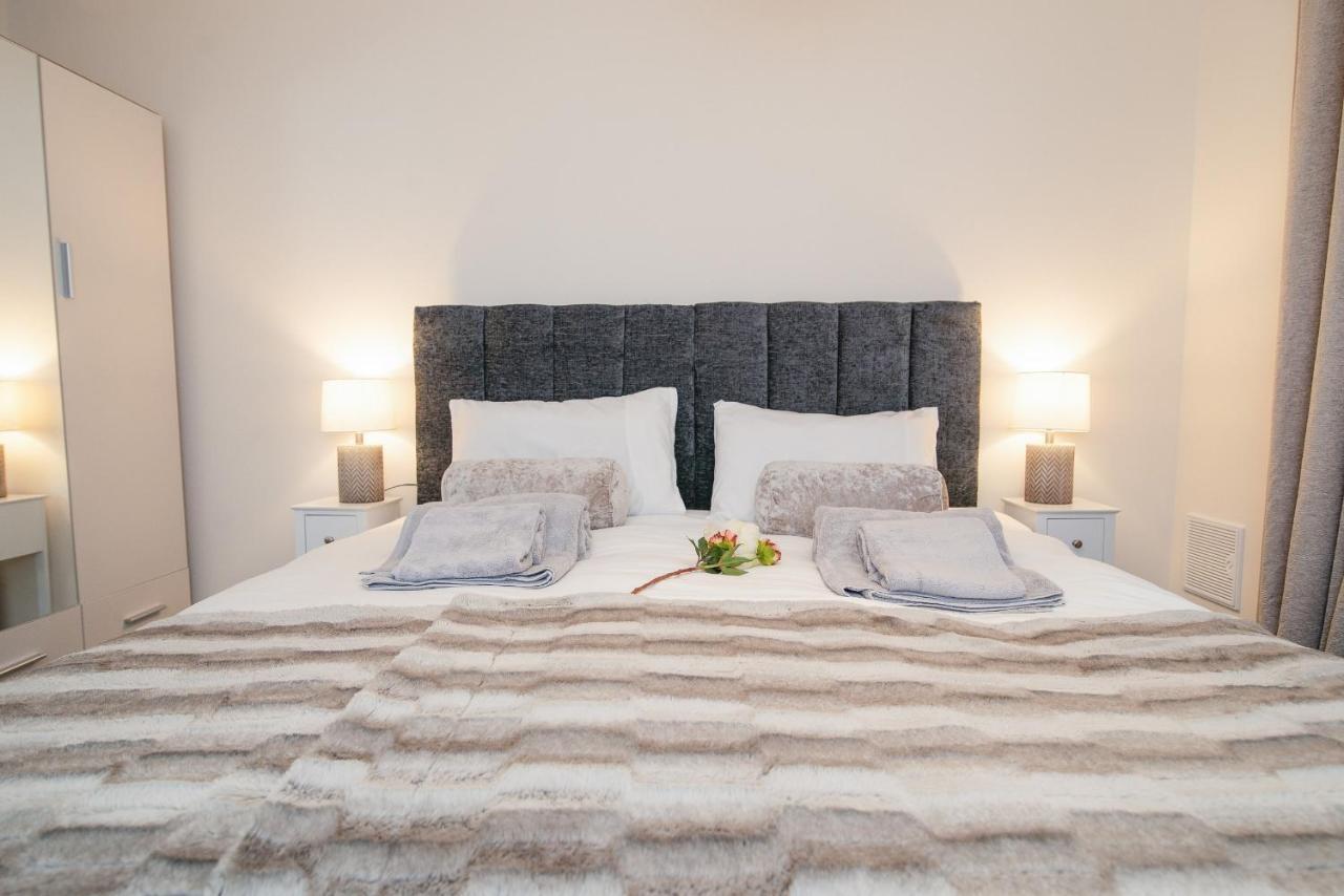 Stunning 2-bed In Stevenage, Sleeps 5 With Free Private Parking Apartment Stevenage